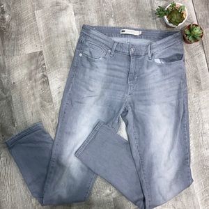 LEVIS Mid Rise Skinny Jean